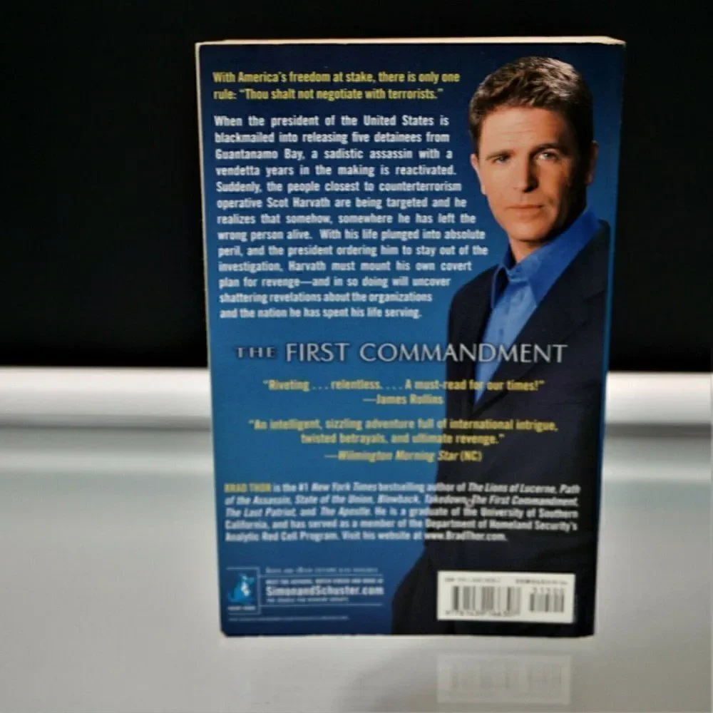 The First Commandment: A Thriller by Brad Thor 2009 Paperback